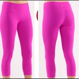 Lululemon size 4 Wunder Under Crop Leggings